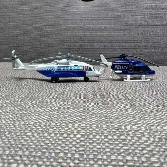 Two Piece Police Helicopter Lot Matchbox And Takara - Picture 5 of 5